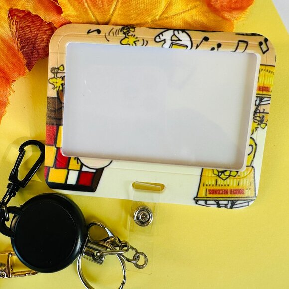 Cutest Snoopy ID badge with lanyard - Picture 3 of 4